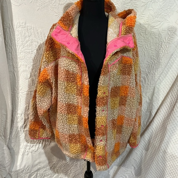 Davi & Dani Sherpa hooded jacket, size small - Picture 12 of 16